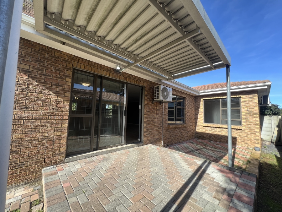 3 Bedroom Property for Sale in Sonstraal Heights Western Cape